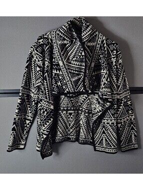 Xsara Black and White Geometric Pattern Knit Cardigan Sweater